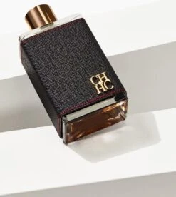 Carolina Herrera - CH For Man ( Exclusive Large Package ) - Eau De Toilette - 200ML -Armani Parfum Winkel 1073x1200 1