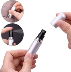 MaxedMore Navulbare Parfumverstuiver 5ml Rood/Licht Roze/ Oranje/Groen/ Blauw/ Grijs - 65 Keer Spraybare Parfum Verstuiver - Hervulbaar Tasverstuiver Voor Parfum - Meeneem Mini Geur Flesje Voor Op Reis - Lipstick Formaat Navulbaar Parfumflesje -Armani Parfum Winkel 1187x1200 1