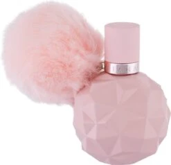 Ariana Grande Sweet Like Candy -Armani Parfum Winkel 1200x1155 1