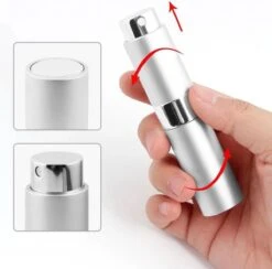 Scenty - Parfum Verstuiver Navulbaar - Mini Parfum Flesje - Reisflesje - Zilver -Armani Parfum Winkel 1200x1183 2