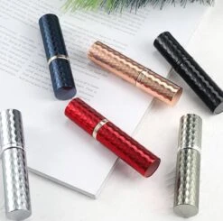 Lotis - Luxe Parfumverstuivers - Mini Flesje Navulbaar - Black Diamond 4 Lotis - Luxe Parfumverstuivers - Mini Flesje Navulbaar - Black Diamond -Armani Parfum Winkel 1200x1190 3