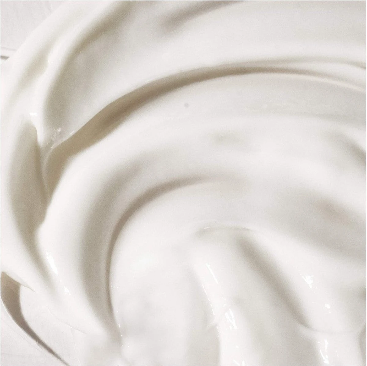 Bouclème Curls Redefined Intensive Moisture Treatment 250 Ml Bouclème Curls Redefined Intensive Moisture Treatment 250 Ml -Armani Parfum Winkel 1200x1197 2