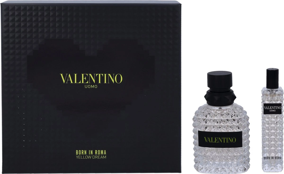 Valentino Uomo Born In Roma Yellow Dream Giftset - 50 ml eau de toilette spray + 15 ml eau de toilette tasspray - cadeauset voor heren Valentino Uomo Born In Roma Yellow Dream Giftset - 50 Ml Eau De Toilette Spray + 15 Ml Eau De Toilette Tasspray - Cadeauset Voor Heren -Armani Parfum Winkel 1200x735 2