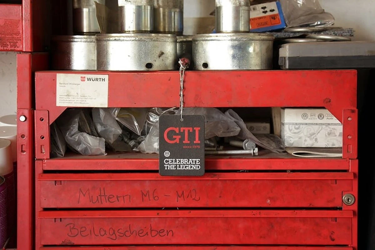 VW GTI luchtverfrisser Celebrate the legend-sport-fresh VW GTI Luchtverfrisser Celebrate The Legend-sport-fresh -Armani Parfum Winkel 1200x800 15