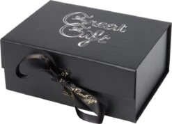 GreatGift® - Cadeaupakket Voor Hem - Met Riem - AXE Parfum - 2x AXE Shampoo - 16x Ferrero Rocher Chocolade -Armani Parfum Winkel 1200x863 1