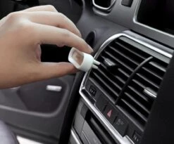 Eco Autoparfum ZWART - 2 Stuks!! - Luxe Auto Luchtverfrisser - Voor Luchtrooster - Autogeur -AutoVerfrisser - Trendy Design - VentilatieroosterMonteerbaar - Herbruikbaar - AutoLuchtje - Geurverfrisser - Eco Friendly - Biologisch Afbreekbaar -Armani Parfum Winkel 1200x995 4