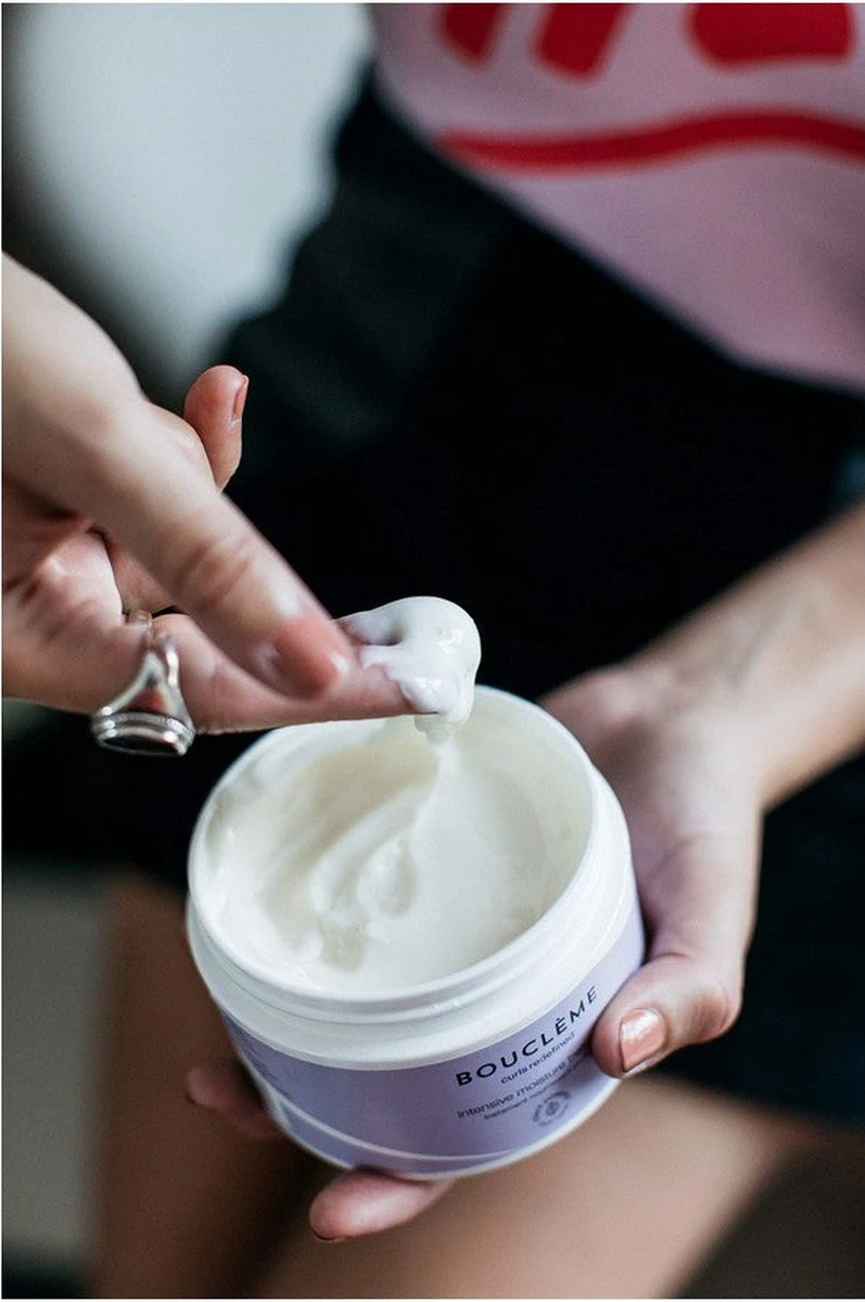 Bouclème Curls Redefined Intensive Moisture Treatment 250 Ml Bouclème Curls Redefined Intensive Moisture Treatment 250 Ml -Armani Parfum Winkel 797x1200 2