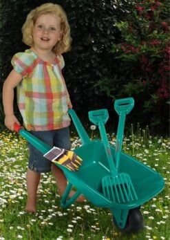 Klein Bosch Kruiwagen Met Tuingereedschap -Armani Parfum Winkel 855x1200 5