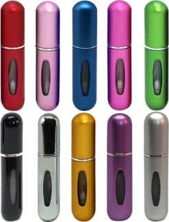 MaxedMore Navulbare Parfumverstuiver 5ml Zilver - 65 Keer Spraybare Parfum Verstuiver - Hervulbaar Tasverstuiver Voor Parfum - Meeneem Mini Geur Flesje Voor Op Reis - Lipstick Formaat Navulbaar Parfumflesje -Armani Parfum Winkel 915x1200 6